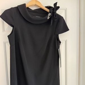 Elegant and classic Badgley Mischka Black Dress with detail NWT